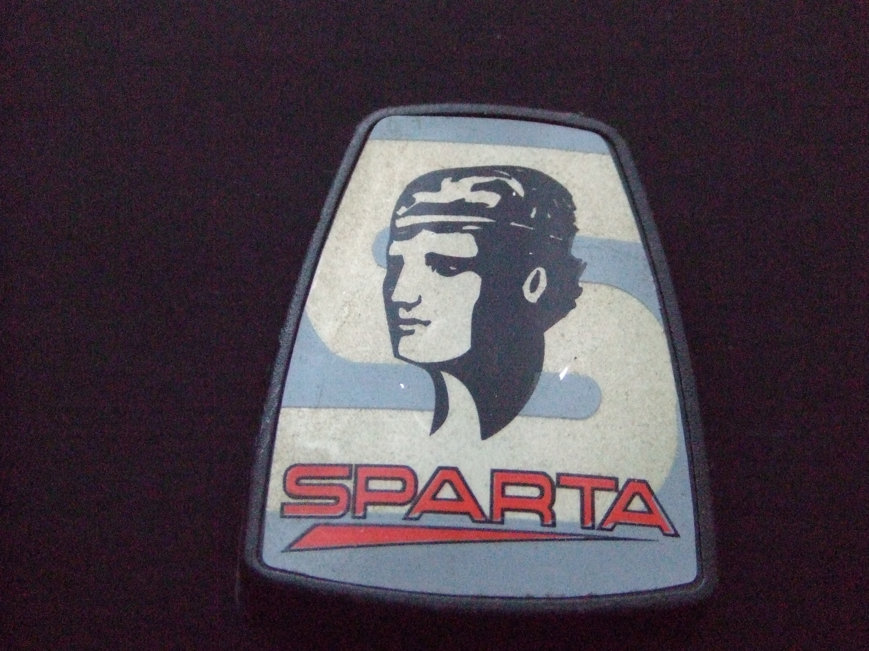 Sparta fietsen Apeldoorn logo balhoofdplaatje
